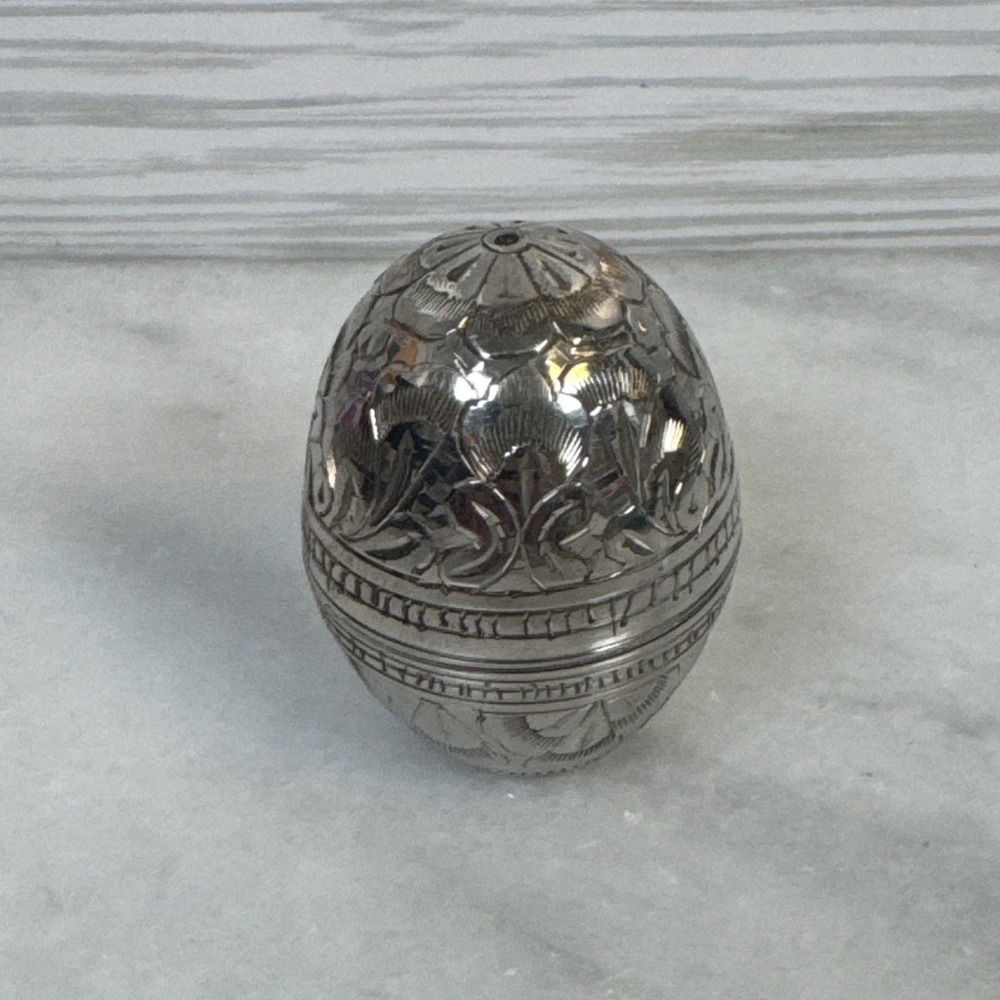 Vtg Archana Crafts India Etched Silver Tone Decorative Egg-Handcrafted 366